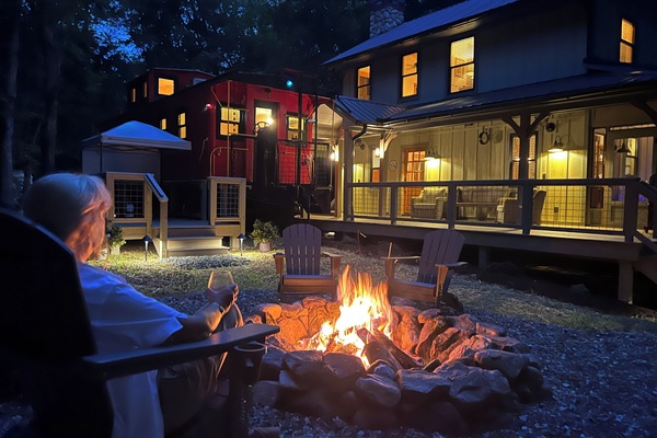 Outdoor sitting area with fire pit