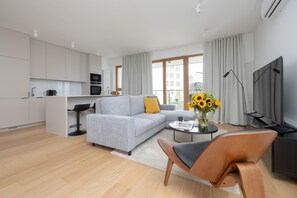Living room - Prestige Wola Apartment by Renters (Warsaw)