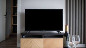 City Apartment | Living area