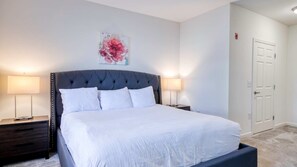 2 bedrooms, desk, iron/ironing board, WiFi