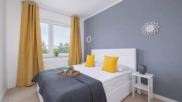 2 bedrooms, iron/ironing board, WiFi, bed sheets