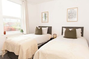 2 bedrooms, iron/ironing board, free WiFi, bed sheets