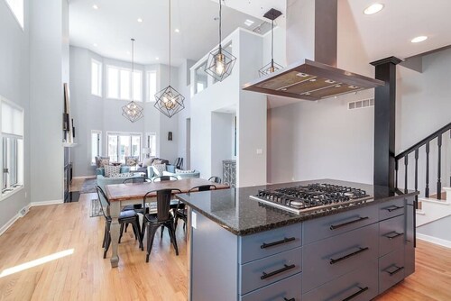 Eclectic, Stylish, and Cozy Milwaukee Unit!