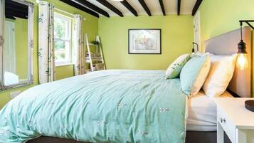 1 dormitorio, tabla de planchar con plancha, wifi gratis y ropa de cama
