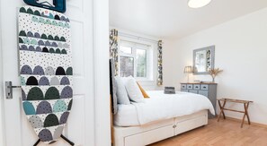 1 habitación, tabla de planchar con plancha, wifi gratis y ropa de cama 