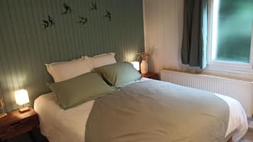 1 chambre, fer et planche à repasser, lit parapluie, Wi-Fi gratuit