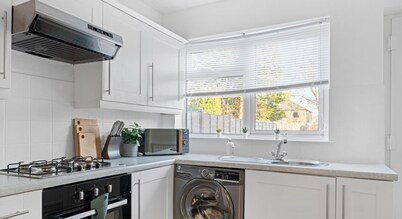 Spacious and Bright Home | Perfect for Contractors