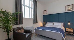 2 slaapkamers, een strijkplank/strijkijzer, gratis wifi, beddengoed
