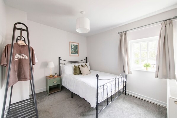 2 soverom, strykejern/-brett, wi-fi (inkludert) og sengetøy