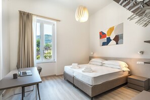 2 Schlafzimmer, Zimmersafe, Bügeleisen/Bügelbrett, Reisekinderbett