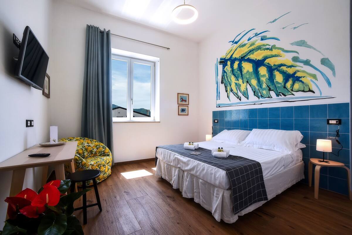 Quarto casal ou duplo conforto | Frigobar, Wi-Fi de cortesia, roupa de cama
