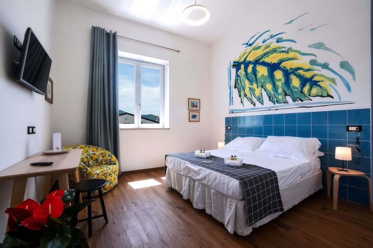 Habitación Confort con 1 cama matrimonial o 2 individuales | Minibar, wifi gratis y ropa de cama