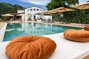 Piscina a l'aire lliure de temporada 