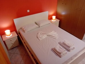 1 bedroom, WiFi, bed sheets - Cozy 1-bedroom apartment in charming Κάτω Πιτσά-Ξυλοκάστρου with AC, WiFi (Κάτω Πιτσά-Ξυλοκάστρου)