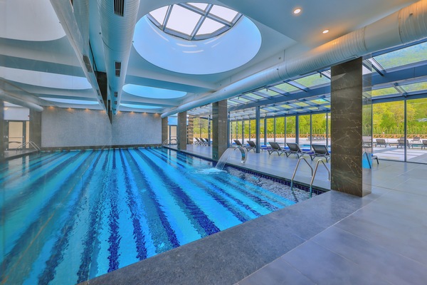 7 indoor pools, seasonal outdoor pool, pool umbrellas, sun loungers