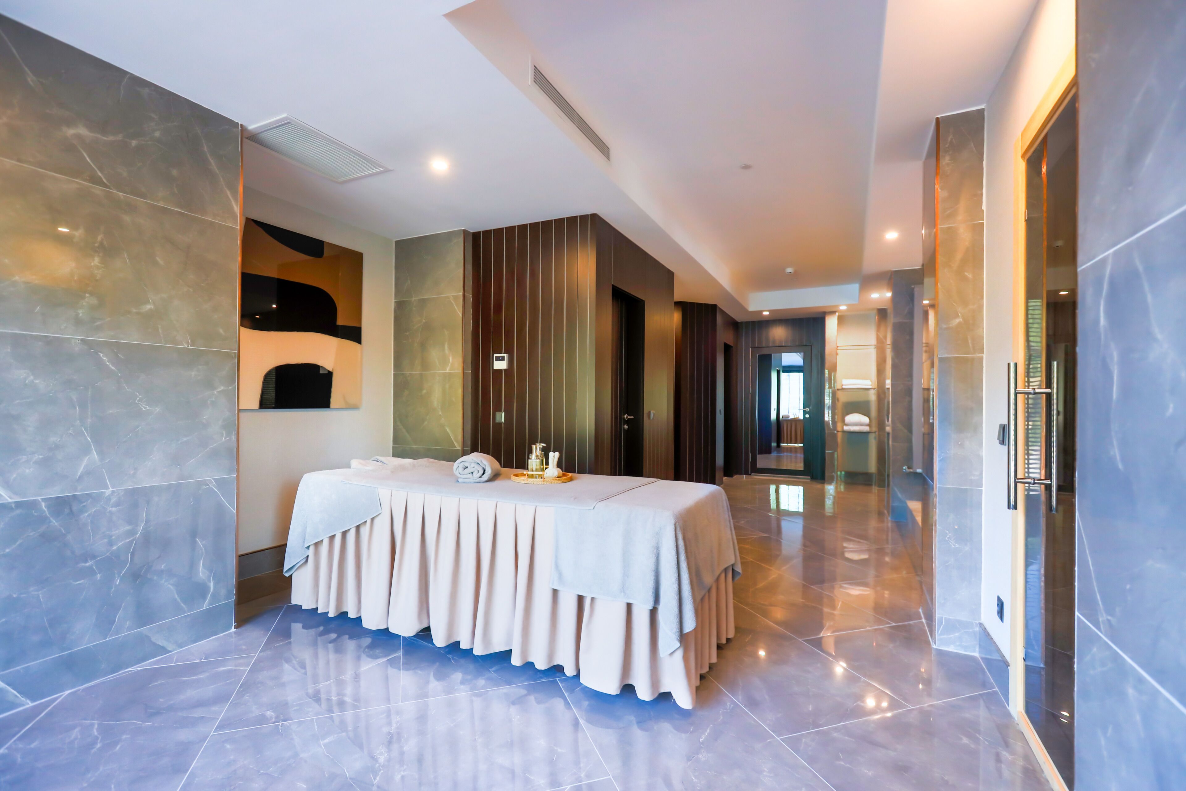 Exclusive Suite, Multiple Beds, Sauna | Premium bedding, minibar, in-room safe, desk