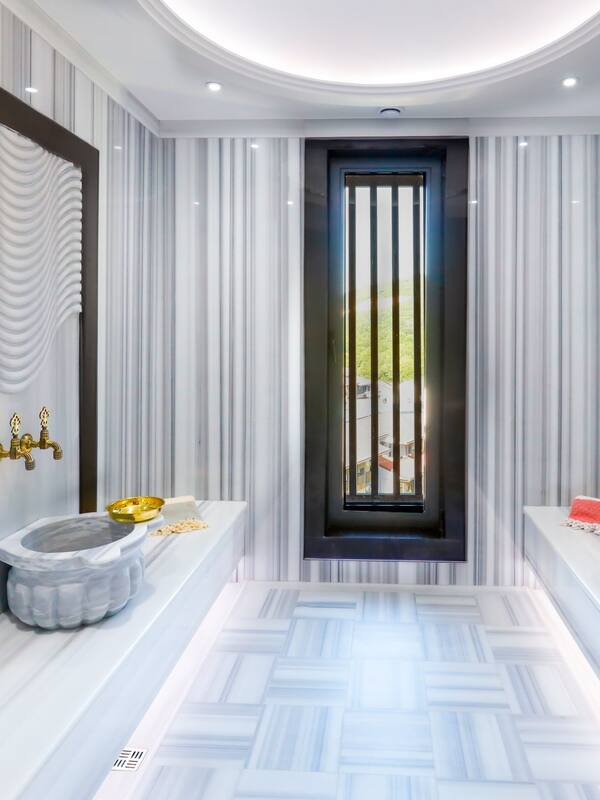 Exclusive Suite, Multiple Beds, Sauna | Bathroom | Free toiletries, hair dryer, bathrobes, slippers