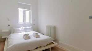 Room - Elegant 1BR Flat w/ Balcony by Hyde Park (Greater London)