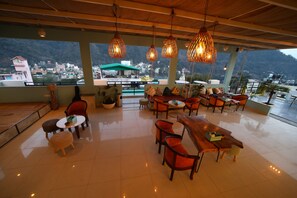 Café da manhã, almoço e jantar