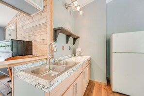 Interior - Dog-friendly Branson Studio: 9 Mi to Downtown! (Branson)