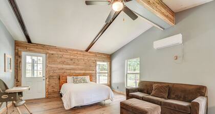 Dog-friendly Branson Studio: 9 Mi to Downtown!
