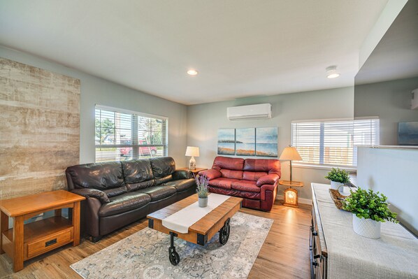 House (2 Bedrooms) | Interior - Pet-friendly Moclips Home: Walk to Mocrocks Beach! (Moclips)