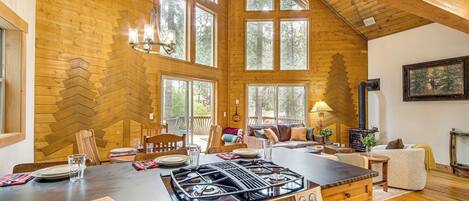 House (2 Bedrooms) | Interior