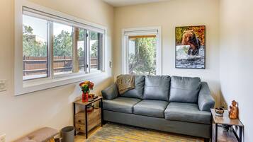 House (1 Bedroom) | Interior