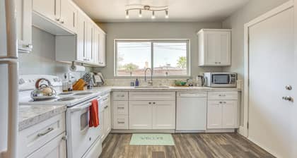 Dog-friendly North Las Vegas Home ~ 9 Mi to Strip!