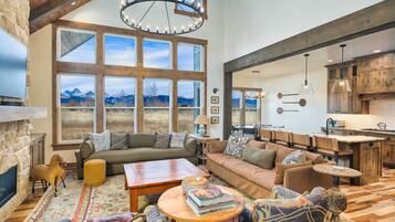 House (3 Bedrooms) | Front of property