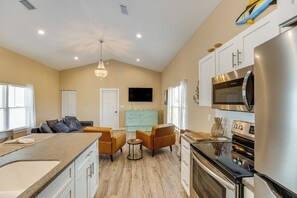 House (2 Bedrooms) | Interior - ~ 2 Mi to Boat Ramp: Steinhatchee River Cottage (Steinhatchee)