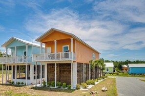 House (2 Bedrooms) | Interior - ~ 2 Mi to Boat Ramp: Steinhatchee River Cottage (Steinhatchee)