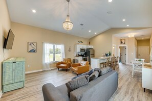 House (2 Bedrooms) | Interior - ~ 2 Mi to Boat Ramp: Steinhatchee River Cottage (Steinhatchee)