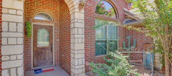 Sunny Stephenville Home w/ Pool: 4 Mi to Downtown