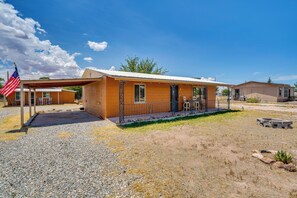 House (2 Bedrooms) | Interior - Elfrida Home w/ Yard & Fire Pit: 14 Mi to Wineries (Elfrida)