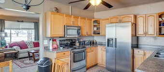 Elfrida Home w/ Yard & Fire Pit: 14 Mi to Wineries