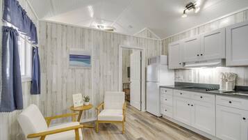 House (2 Bedrooms) | Front of property