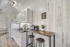 House (2 Bedrooms) | Interior - Cozy Picayune Tiny Home Rental ~ 4 Mi to Downtown! (Picayune)