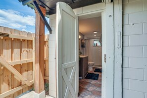 Apartment (0 Bedroom) | Interior - Cozy Altoona Studio w/ Fire Pit: Farm On-site! (Altoona)