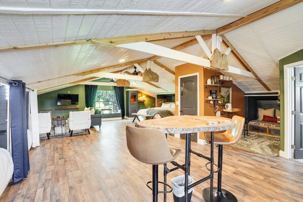 Apartment (0 Bedroom) | Interior - Cozy Altoona Studio w/ Fire Pit: Farm On-site! (Altoona)