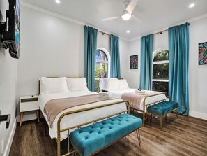 5 sovrum, skrivbord, strykjärn/strykbräda och wi-fi