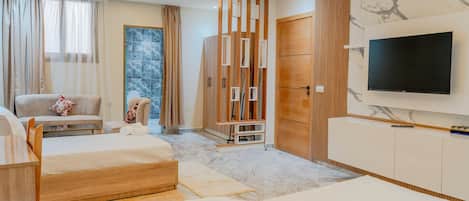 Business-Suite | Schreibtisch, schallisolierte Zimmer, kostenloses WLAN