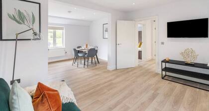 Pet-friendly apt in Shenfield