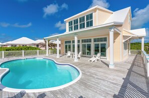 Pool - Cheers - Your Perfect Beachfront Escape with Private Dock Slip Pool Ocean (Hope Town)