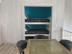 Dining - Cheers - Your Perfect Beachfront Escape with Private Dock Slip Pool Ocean (Hope Town)