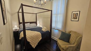 2 makuuhuonetta, silitysrauta/-lauta, Wi-Fi, vuodevaatteet