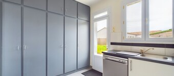 House with garden in a quiet place for 6