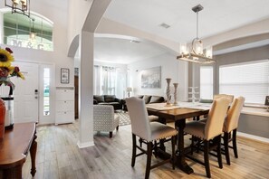 Biệt thự, 6 phòng ngủ | Khu ăn uống