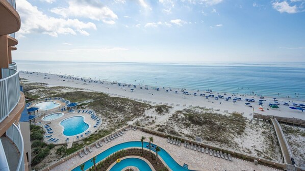 Appart'hôtel, 4 chambres | Plage