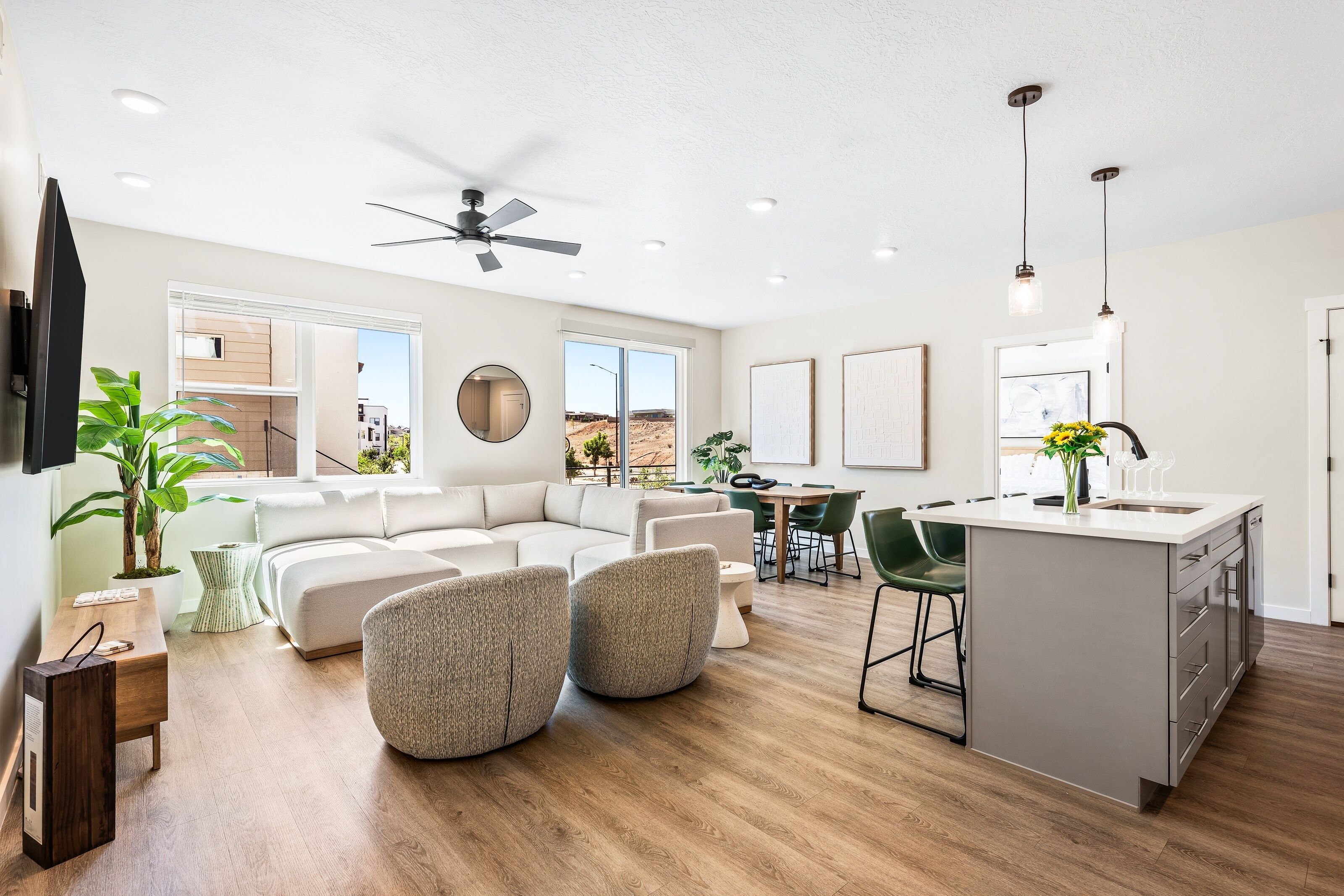 Condo, 2 Bedrooms | Living area | Smart TV